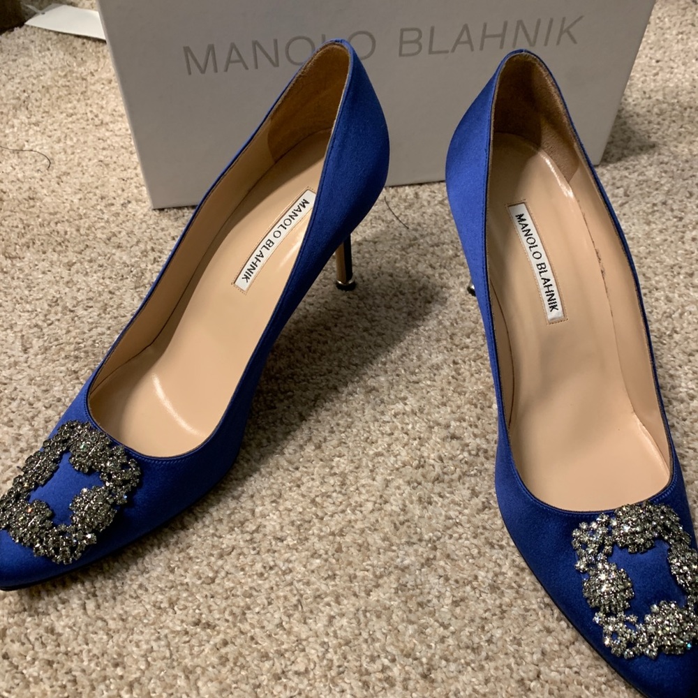 Authentic Manolo Blahnik Hangisi Heels - Picture 1 of 8